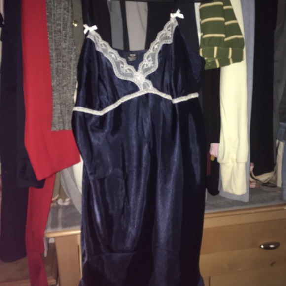 2 piece set/ Sleep wear - Picture 6 of 8